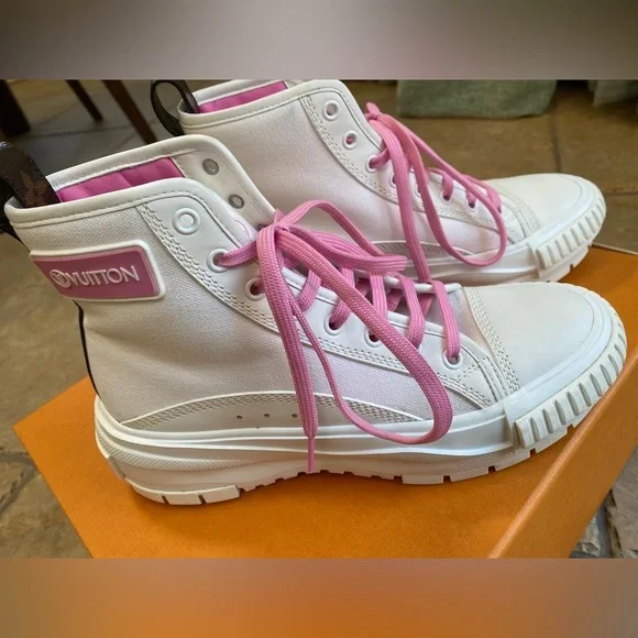 Louis Vuitton high tops sneakers - Picture 1 of 8